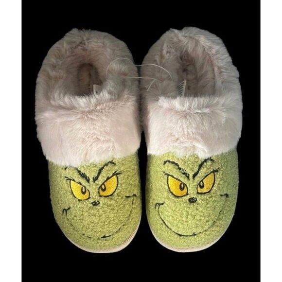 American eagle grinch slippers size 6 NWT - Picture 2 of 5